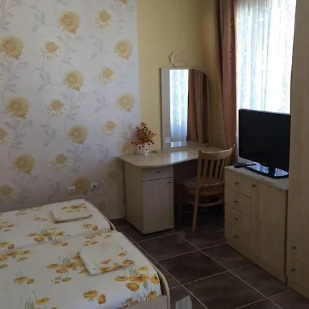 Apartment Olia - Three Bedroom Flat With Great View Next To Beach Pomorie